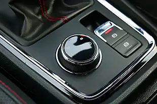 Used 2019 SEAT Ateca Fr Sport Red - Interior and Exterior details 12