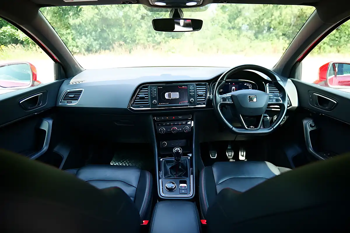 Used 2019 SEAT Ateca Fr Sport Red - Interior and Exterior details 3