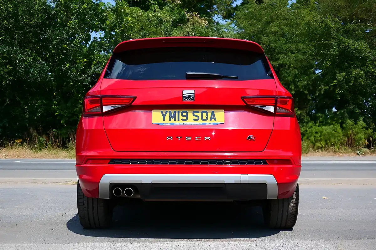 Used 2019 SEAT Ateca Fr Sport Red - Interior and Exterior details 5