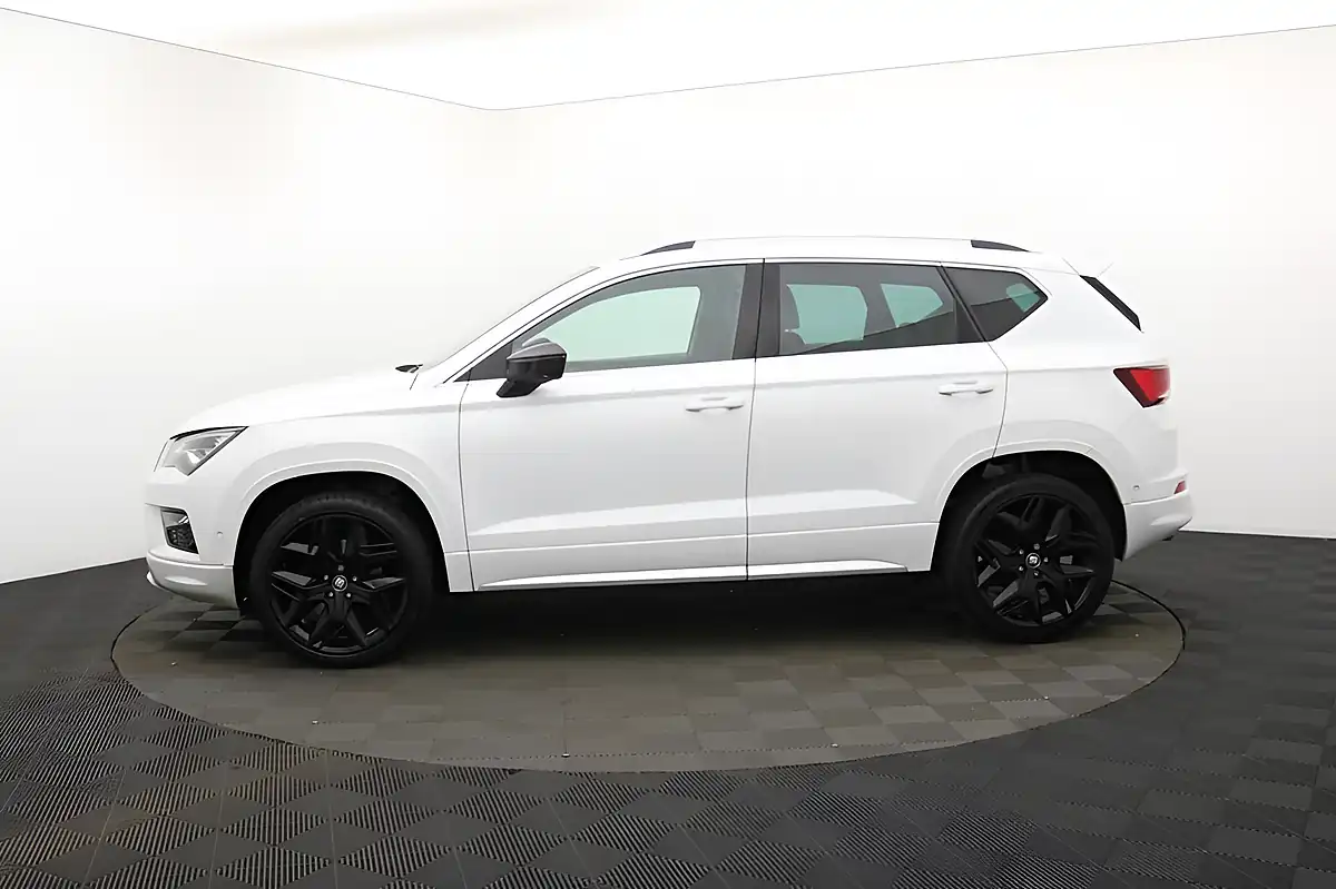 Used 2019 SEAT Ateca Fr Sport White - Interior and Exterior details 7