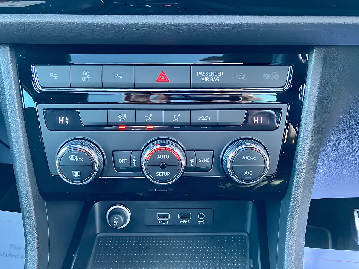 Used 2019 SEAT Ateca Fr White - Interior and Exterior details 12