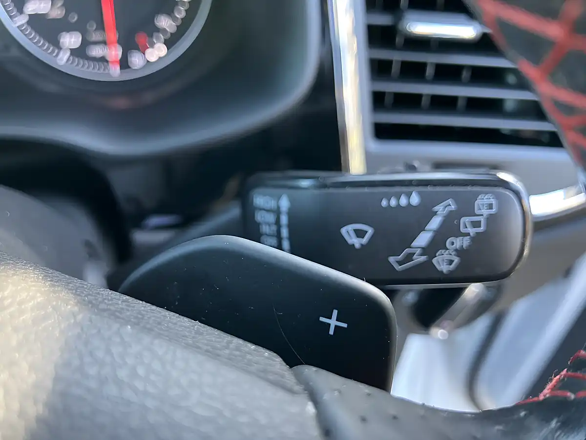 Used 2019 SEAT Ateca Fr White - Interior and Exterior details 13