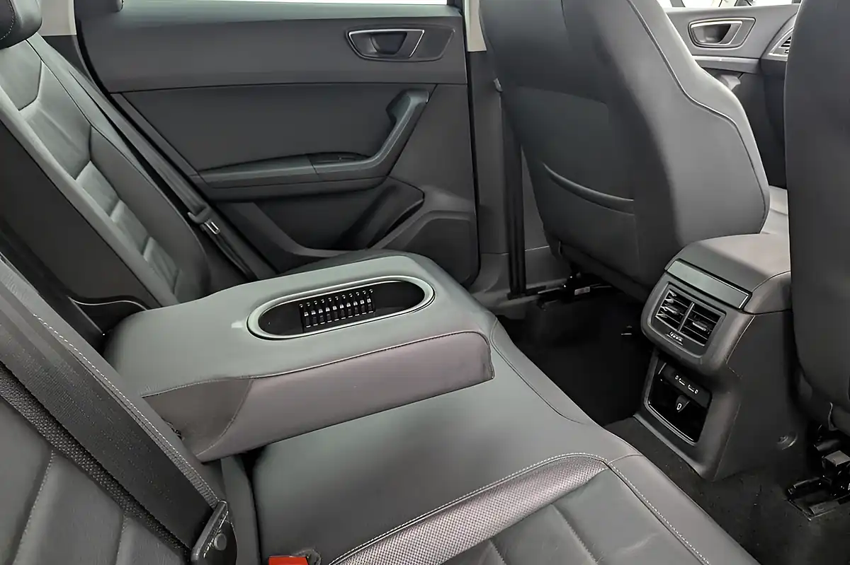 Used 2019 SEAT Ateca Se L Black - Interior and Exterior details 15