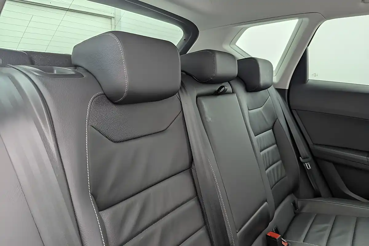 Used 2019 SEAT Ateca Se L Black - Interior and Exterior details 16