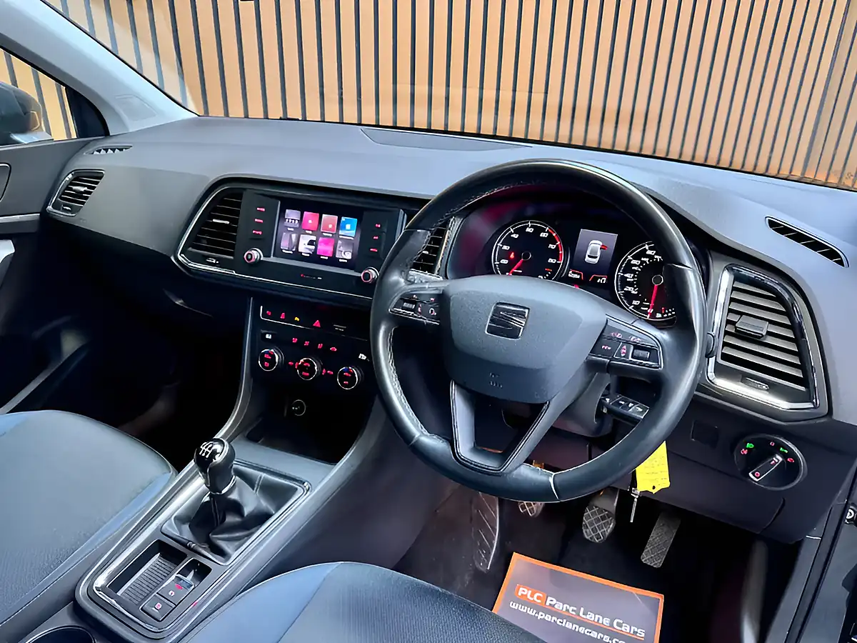 Used 2019 SEAT Ateca Se Rodium Grey Metallic - Interior and Exterior details 11