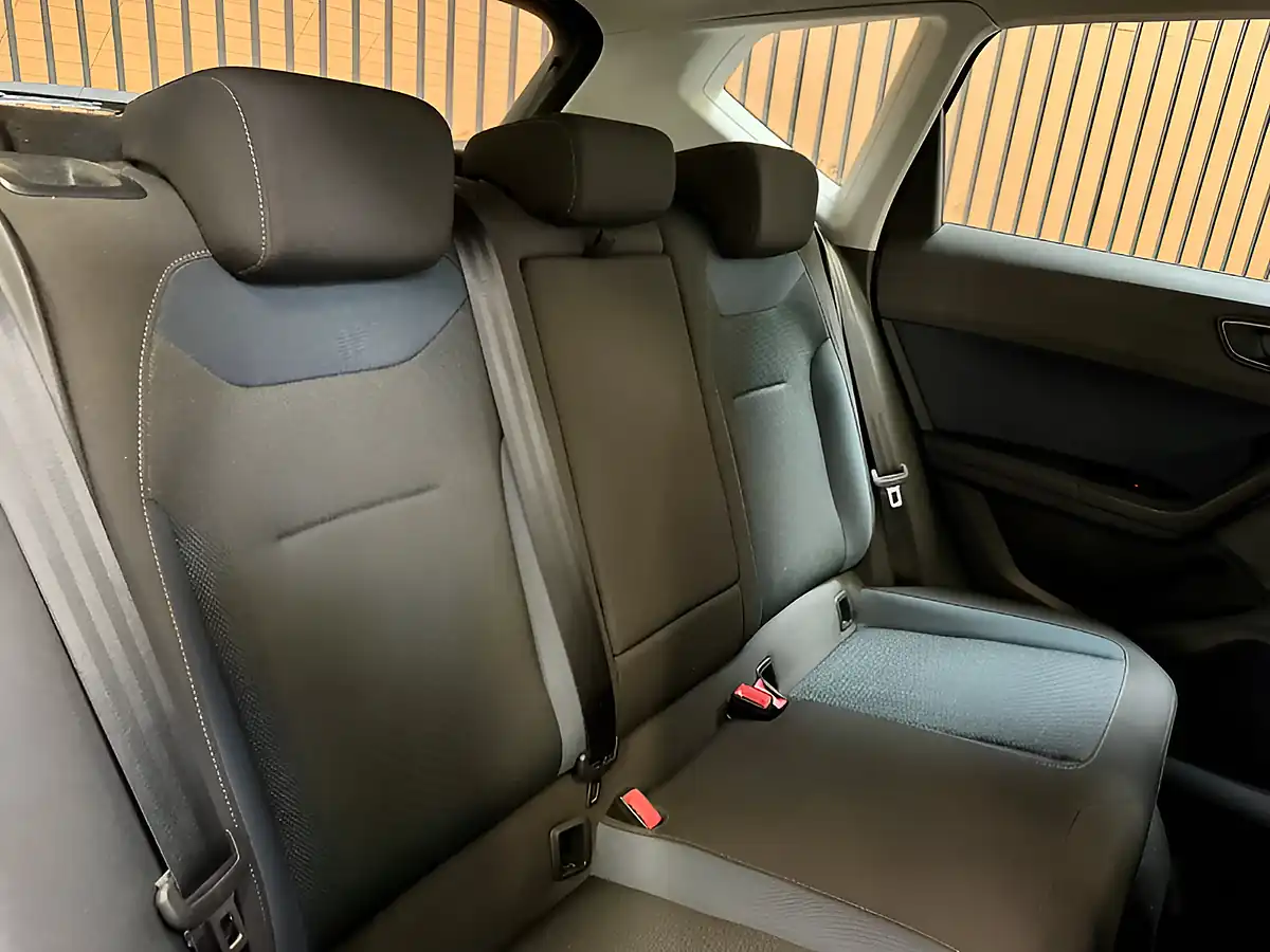 Used 2019 SEAT Ateca Se Rodium Grey Metallic - Interior and Exterior details 17