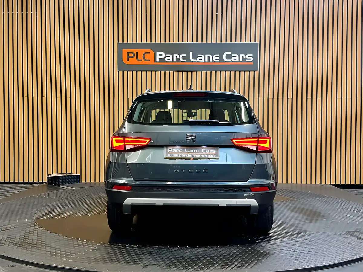 Used 2019 SEAT Ateca Se Rodium Grey Metallic - Interior and Exterior details 4