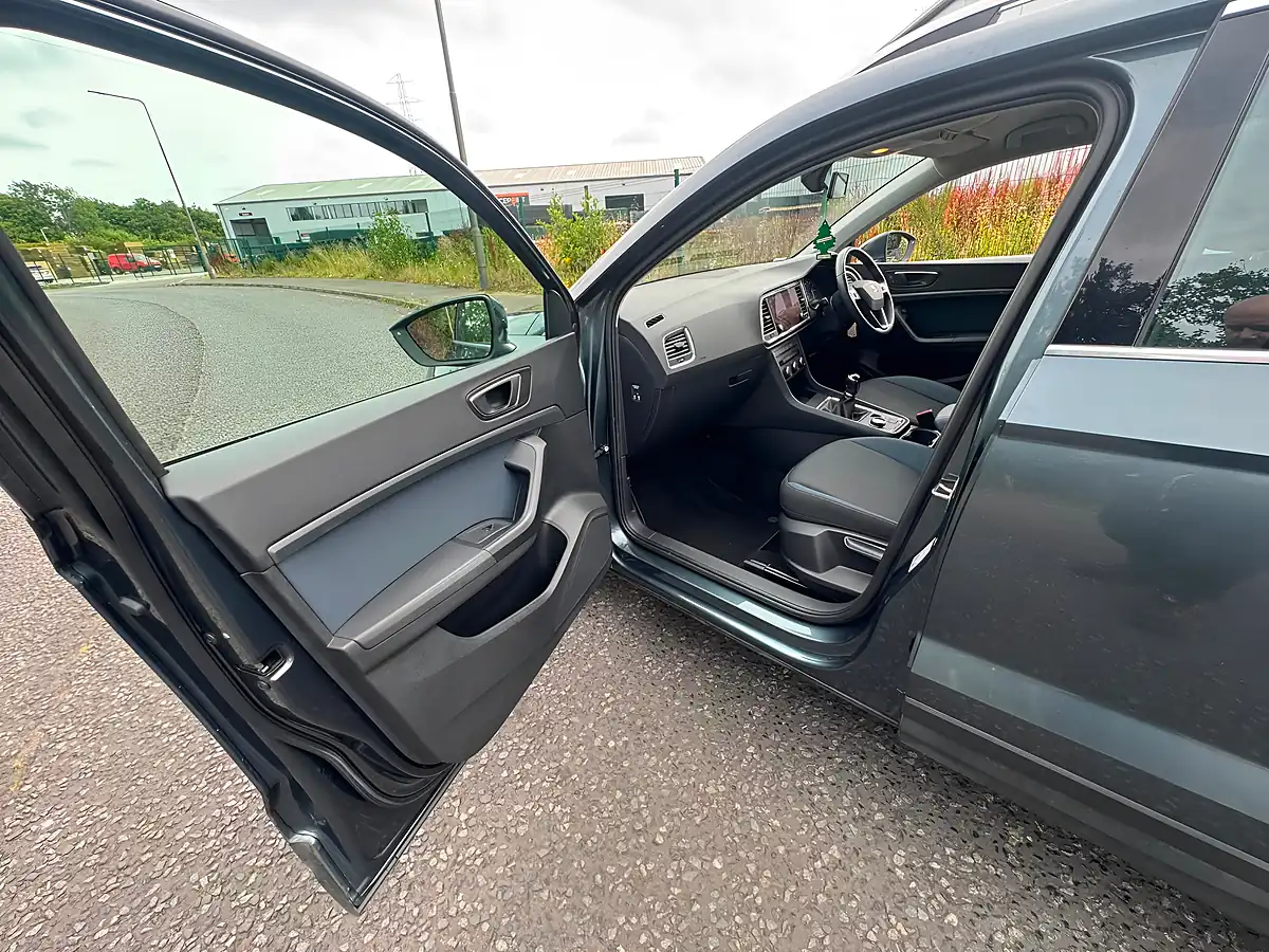 Used 2019 SEAT Ateca Se Technology Grey - Interior and Exterior details 11