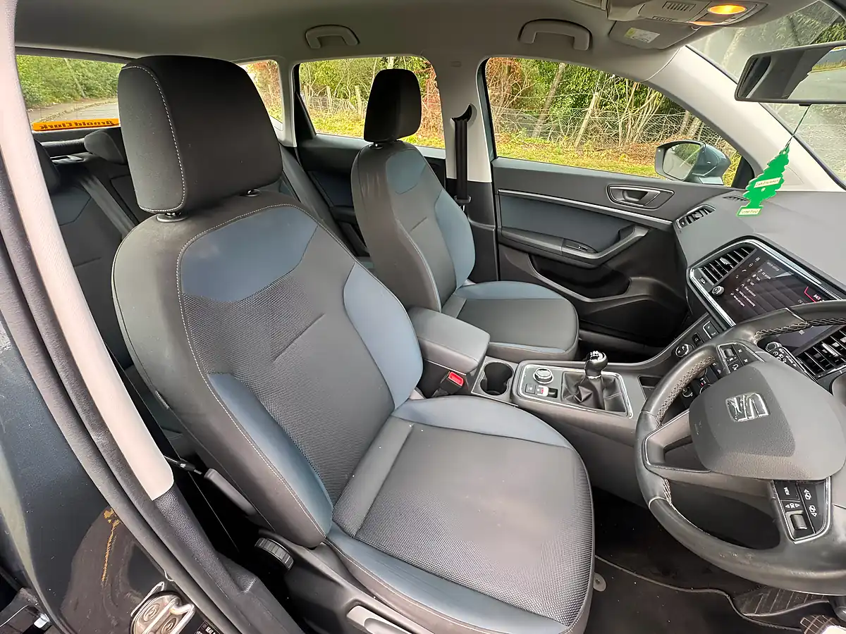 Used 2019 SEAT Ateca Se Technology Grey - Interior and Exterior details 12