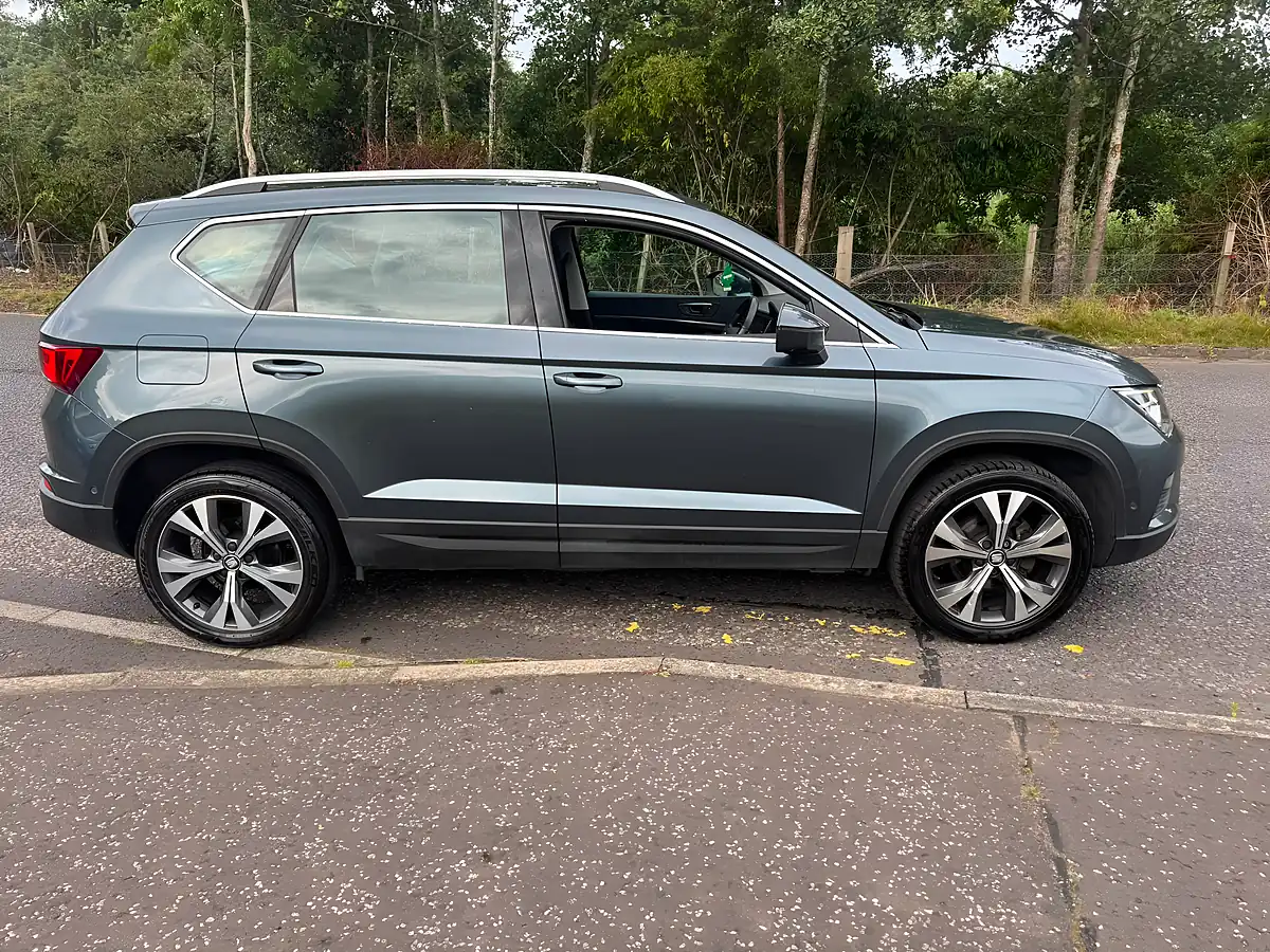 Used 2019 SEAT Ateca Se Technology Grey - Interior and Exterior details 4