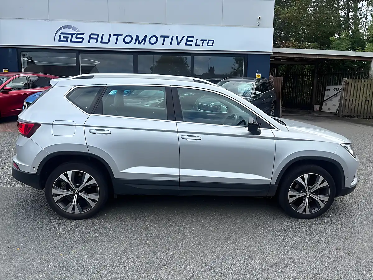 Used 2019 SEAT Ateca Se Technology Grey - Interior and Exterior details 5
