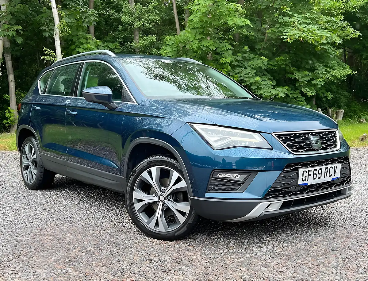 Used 2019 SEAT Ateca Se Technology Lava Blue - Front View