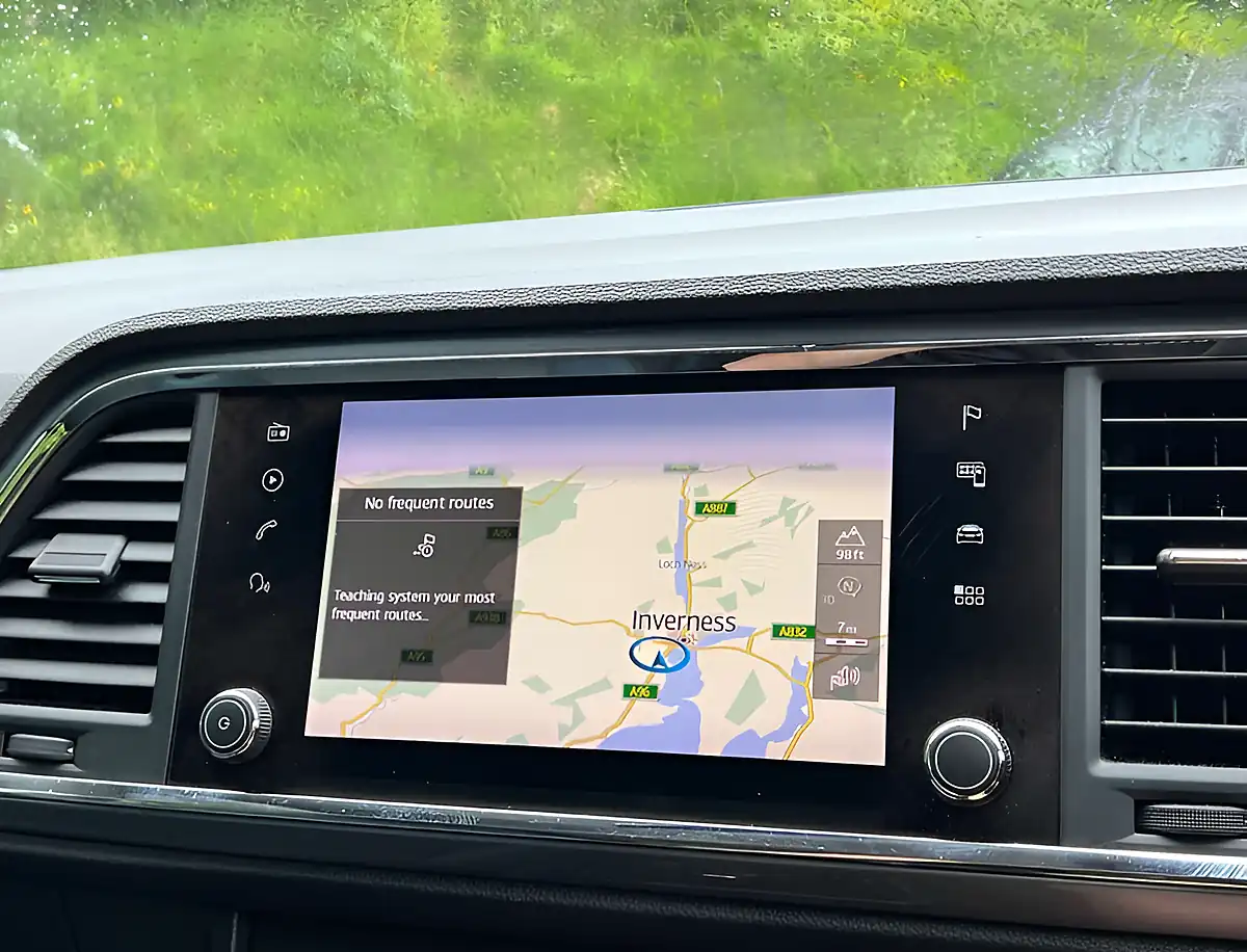 Used 2019 SEAT Ateca Se Technology Lava Blue - Interior and Exterior details 15