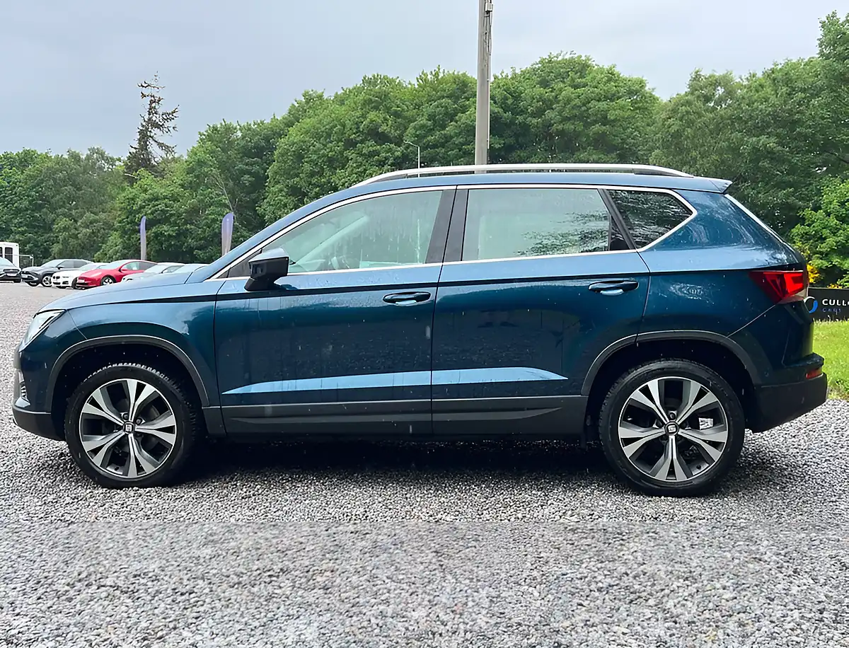 Used 2019 SEAT Ateca Se Technology Lava Blue - Interior and Exterior details 7