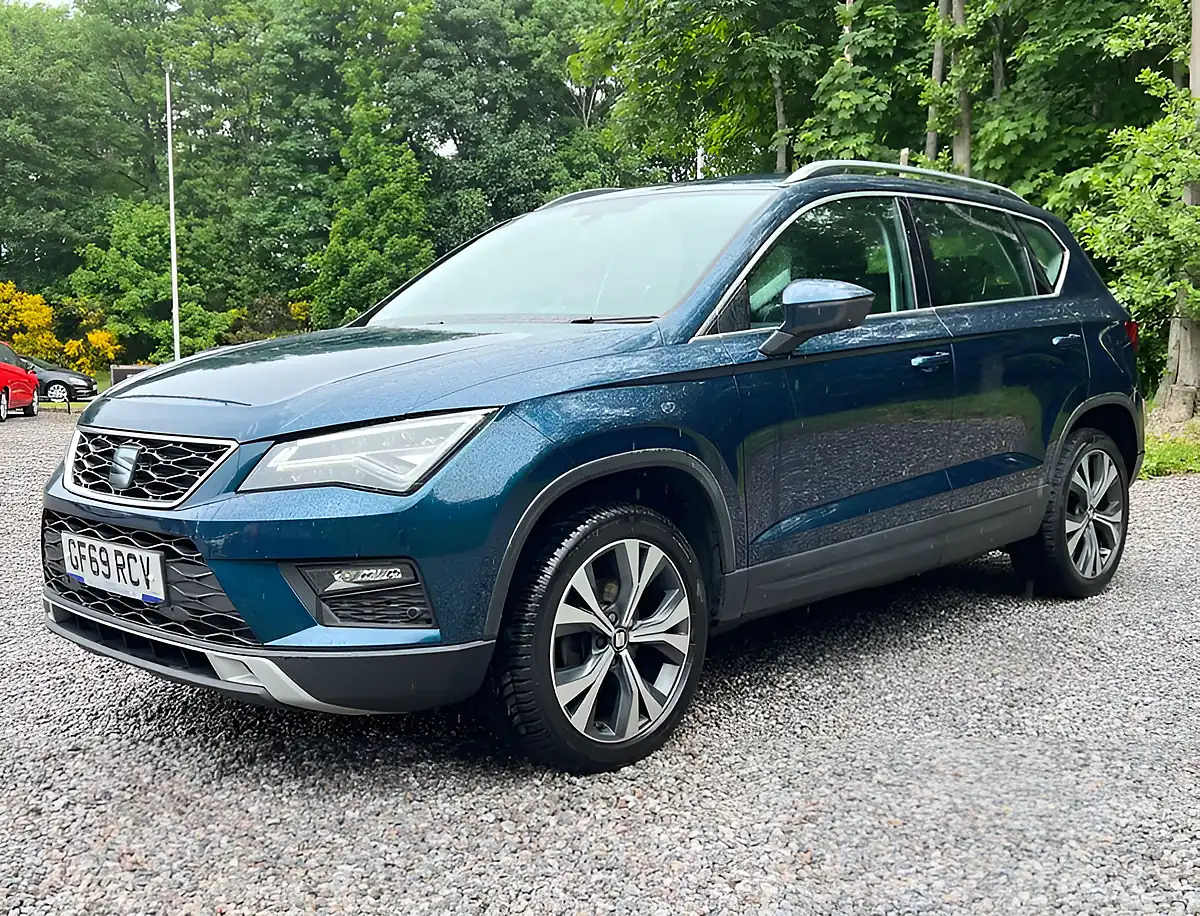 Used 2019 SEAT Ateca Se Technology Lava Blue - Interior and Exterior details 8