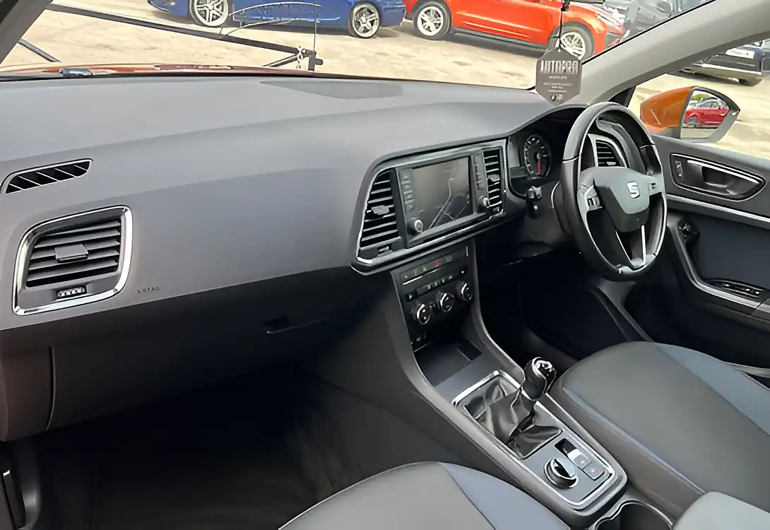 Used 2019 SEAT Ateca Se Technology Samoa Orange - Interior and Exterior details 15
