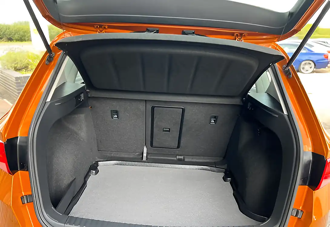Used 2019 SEAT Ateca Se Technology Samoa Orange - Interior and Exterior details 18