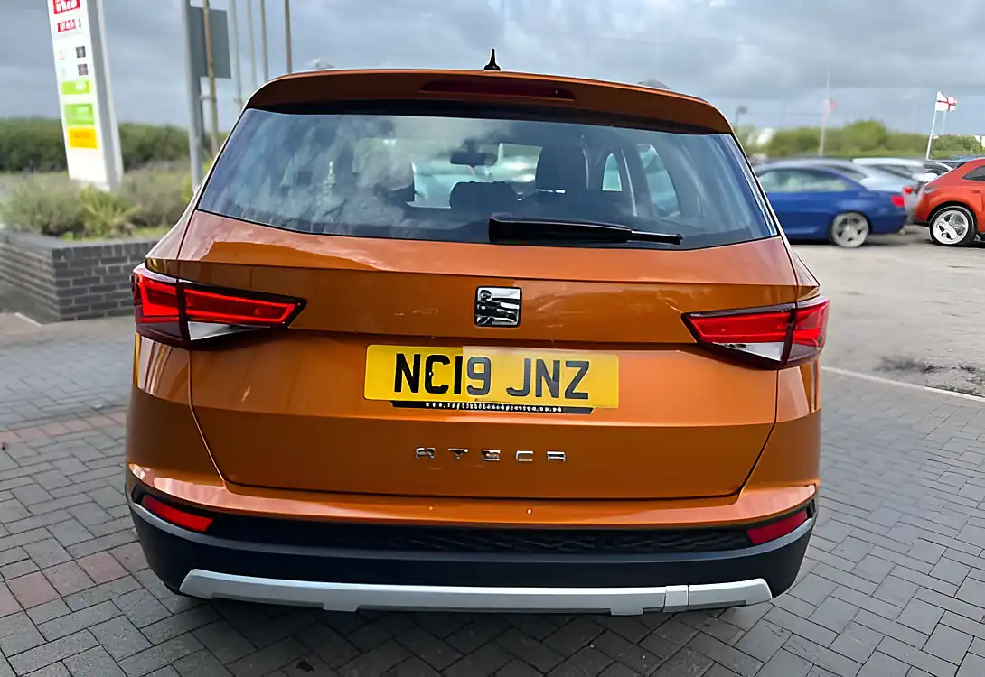Used 2019 SEAT Ateca Se Technology Samoa Orange - Interior and Exterior details 7