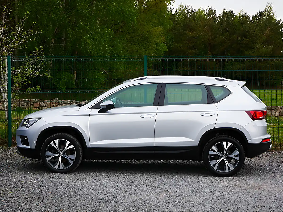 Used 2019 SEAT Ateca Se Technology Silver - Interior and Exterior details 6