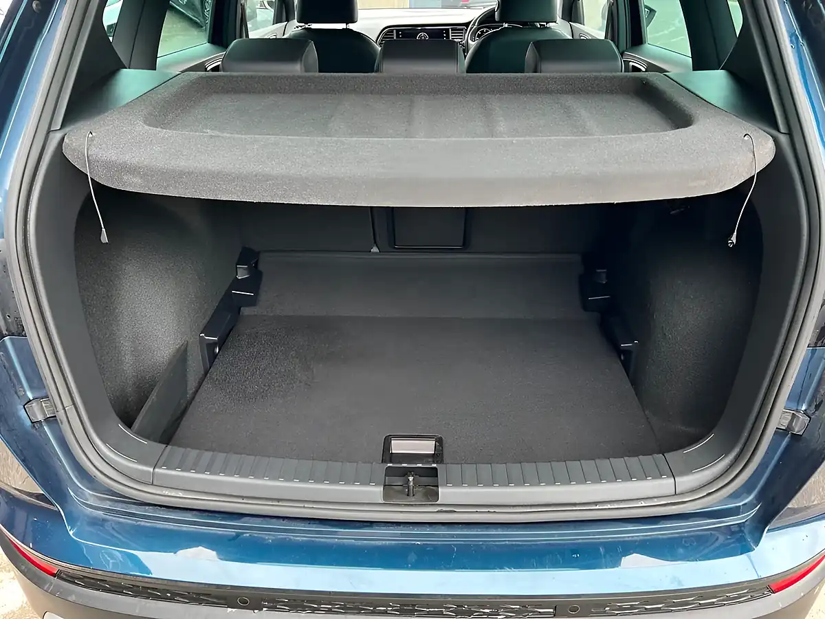 Used 2019 SEAT Ateca Xcellence Lux Blue - Interior and Exterior details 14