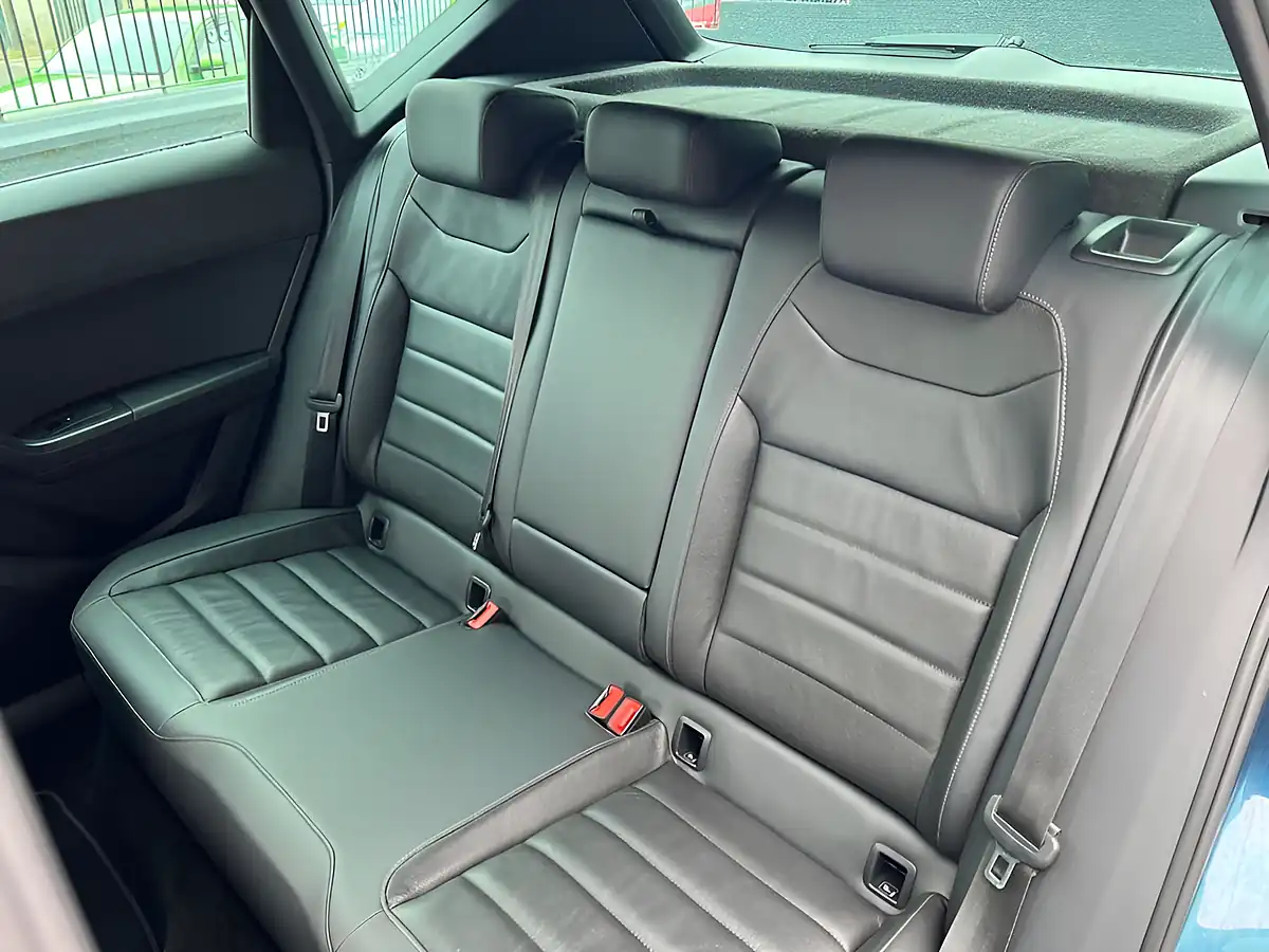 Used 2019 SEAT Ateca Xcellence Lux Blue - Interior and Exterior details 17