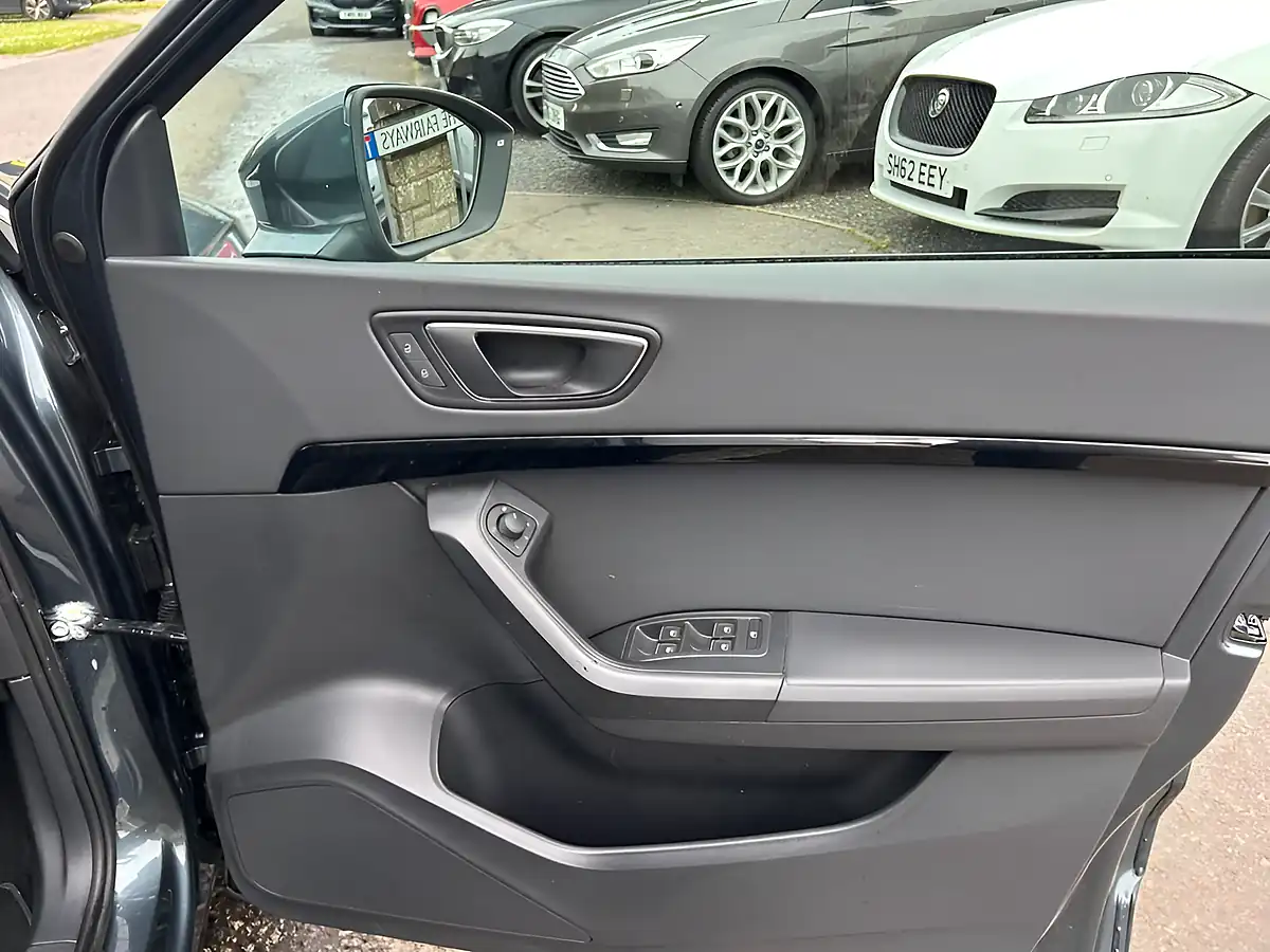 Used 2019 SEAT Ateca Xcellence Lux Grey - Interior and Exterior details 15