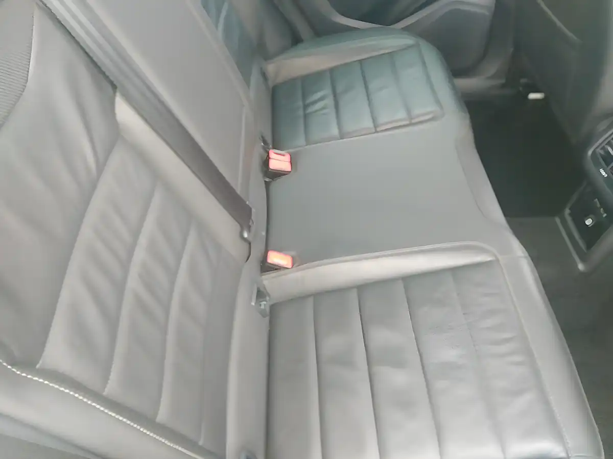 Used 2019 SEAT Ateca Xcellence Orange - Interior and Exterior details 15