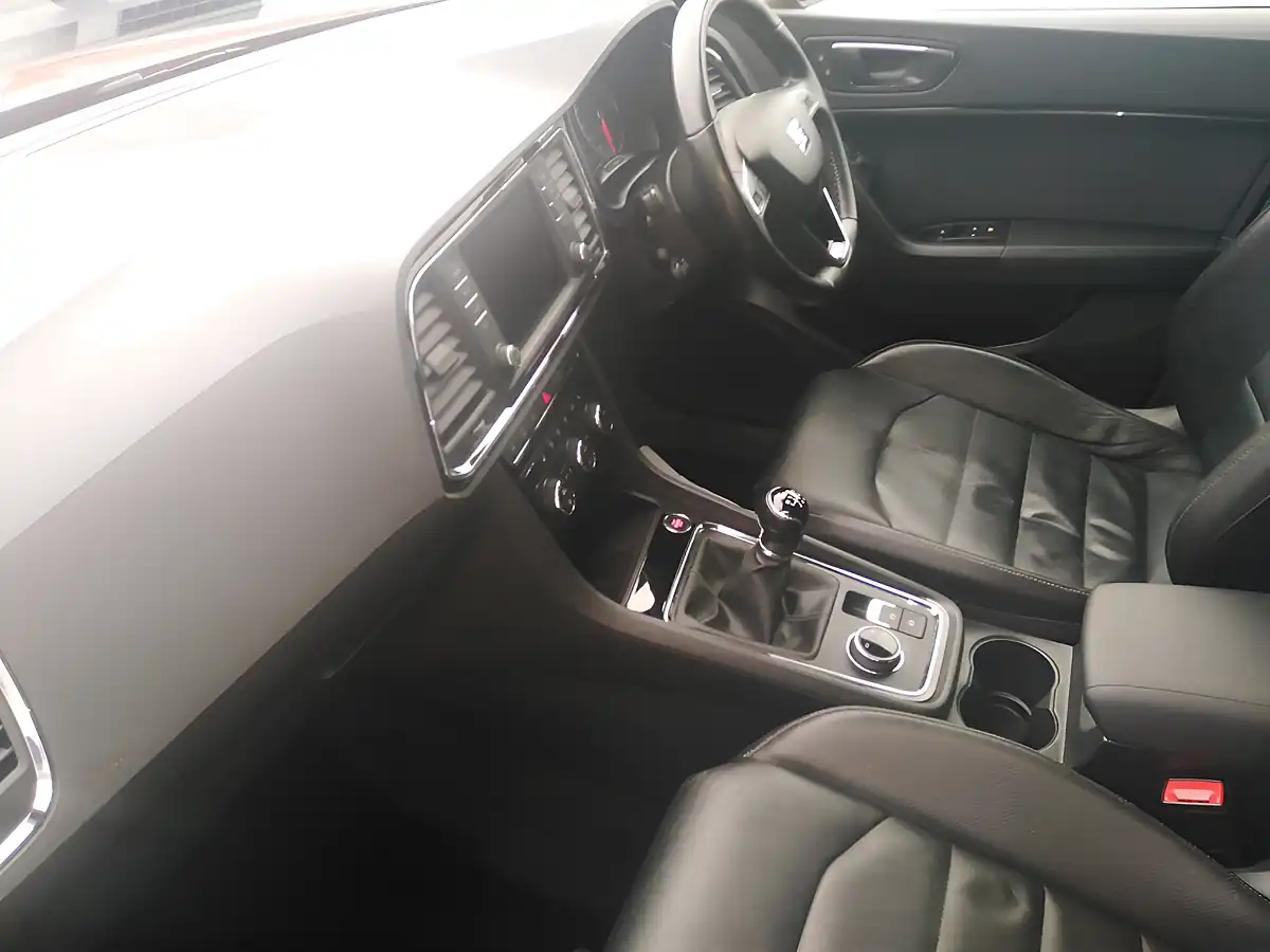 Used 2019 SEAT Ateca Xcellence Orange - Interior and Exterior details 17