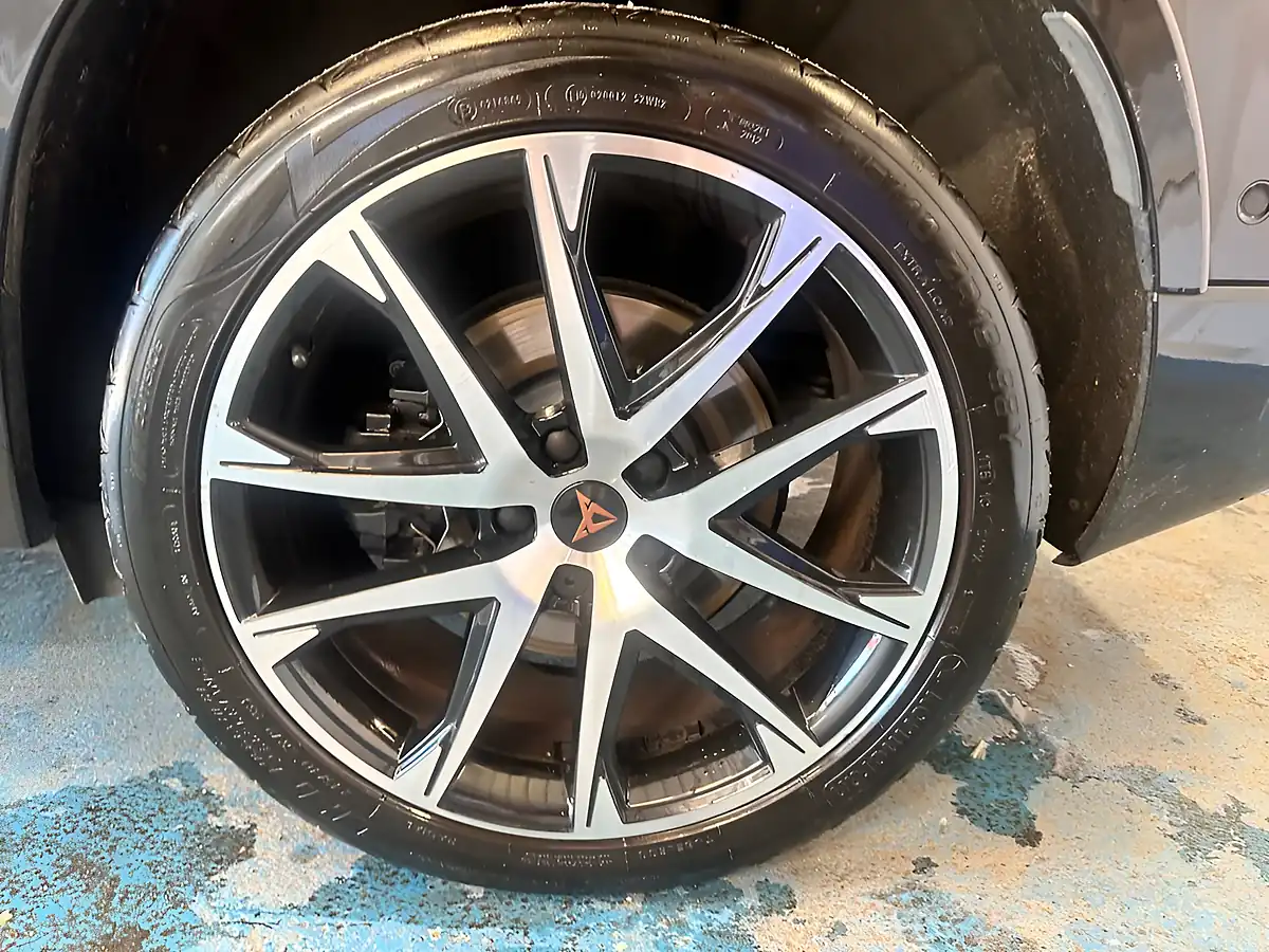 Used 2019 SEAT Cupra Ateca Black - Interior and Exterior details 17