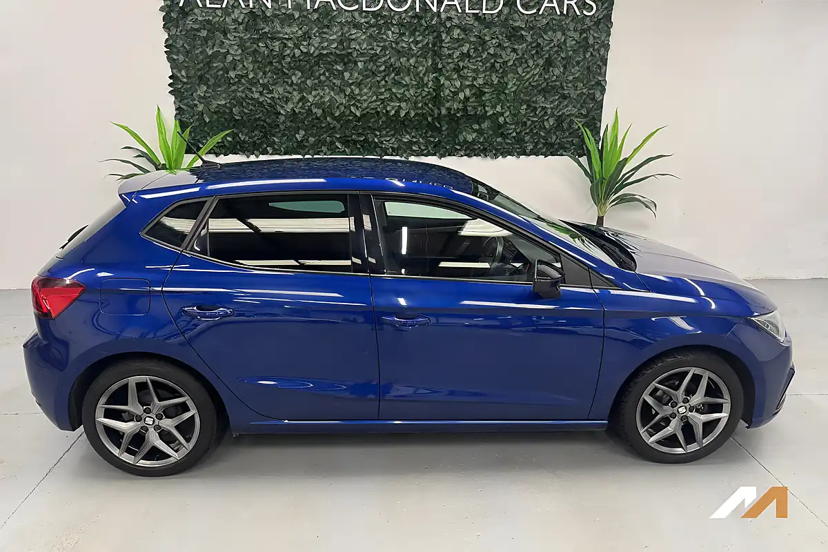 Used 2019 SEAT Ibiza Fr Blue - Interior and Exterior details 10