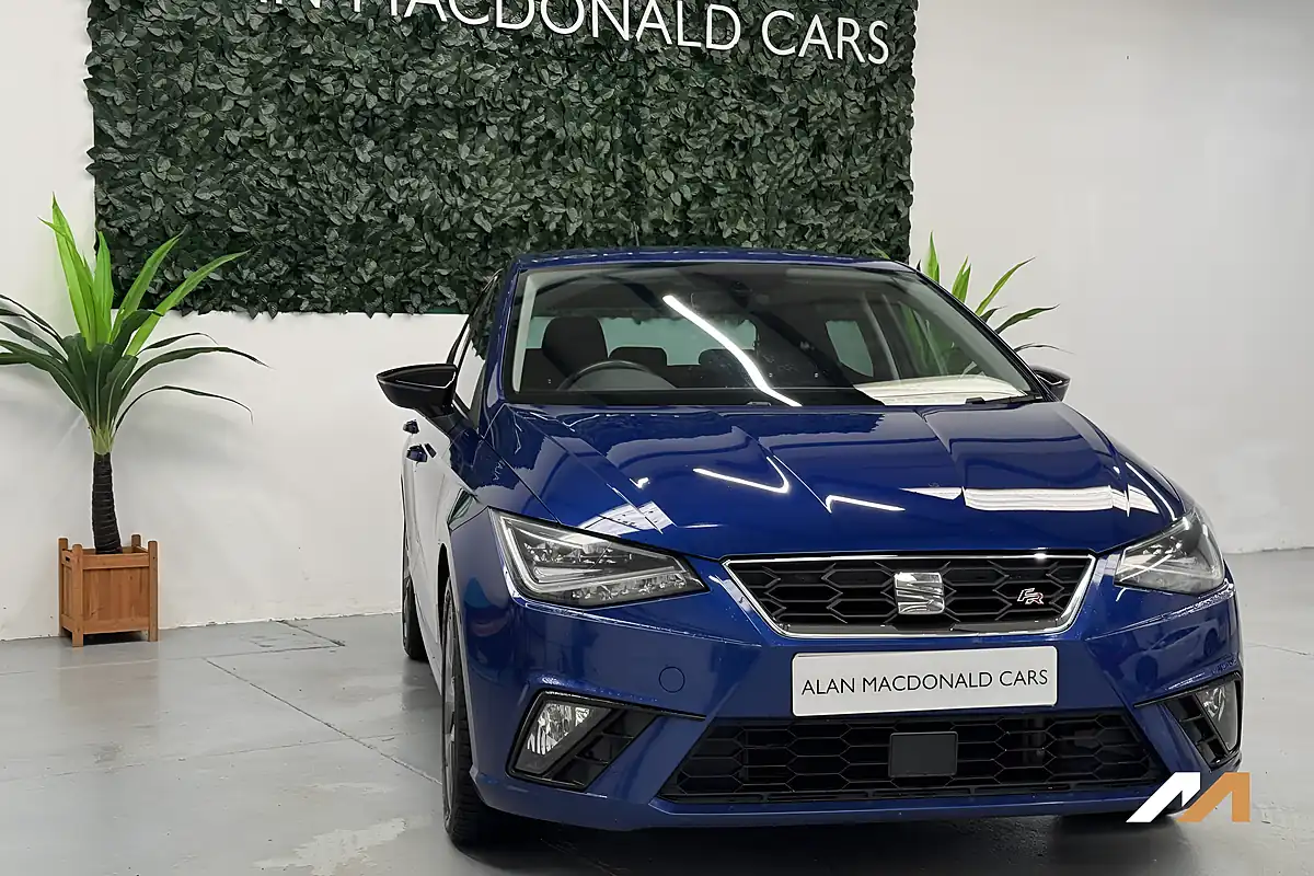 Used 2019 SEAT Ibiza Fr Blue - Interior and Exterior details 4