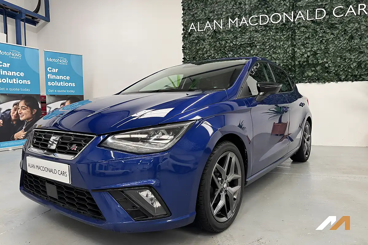 Used 2019 SEAT Ibiza Fr Blue - Interior and Exterior details 7