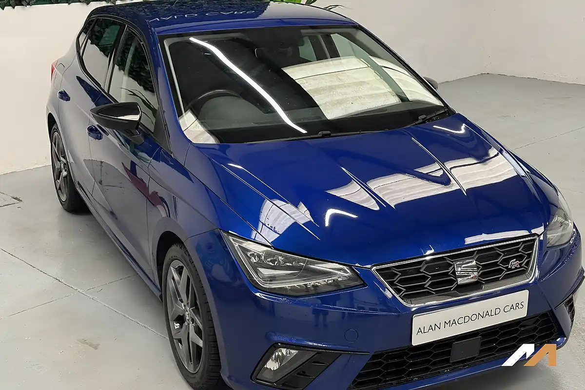 Used 2019 SEAT Ibiza Fr Blue - Interior and Exterior details 8