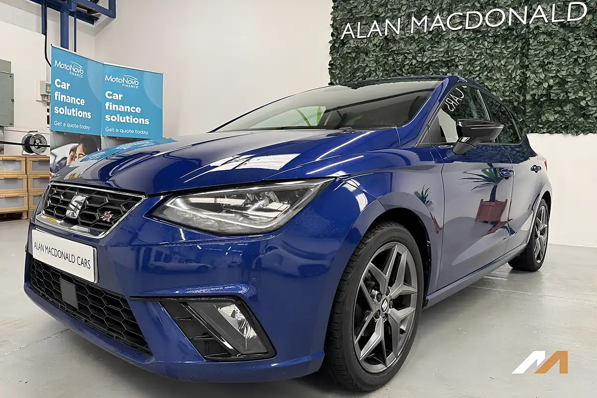 Used 2019 SEAT Ibiza Fr Blue - Interior and Exterior details 9