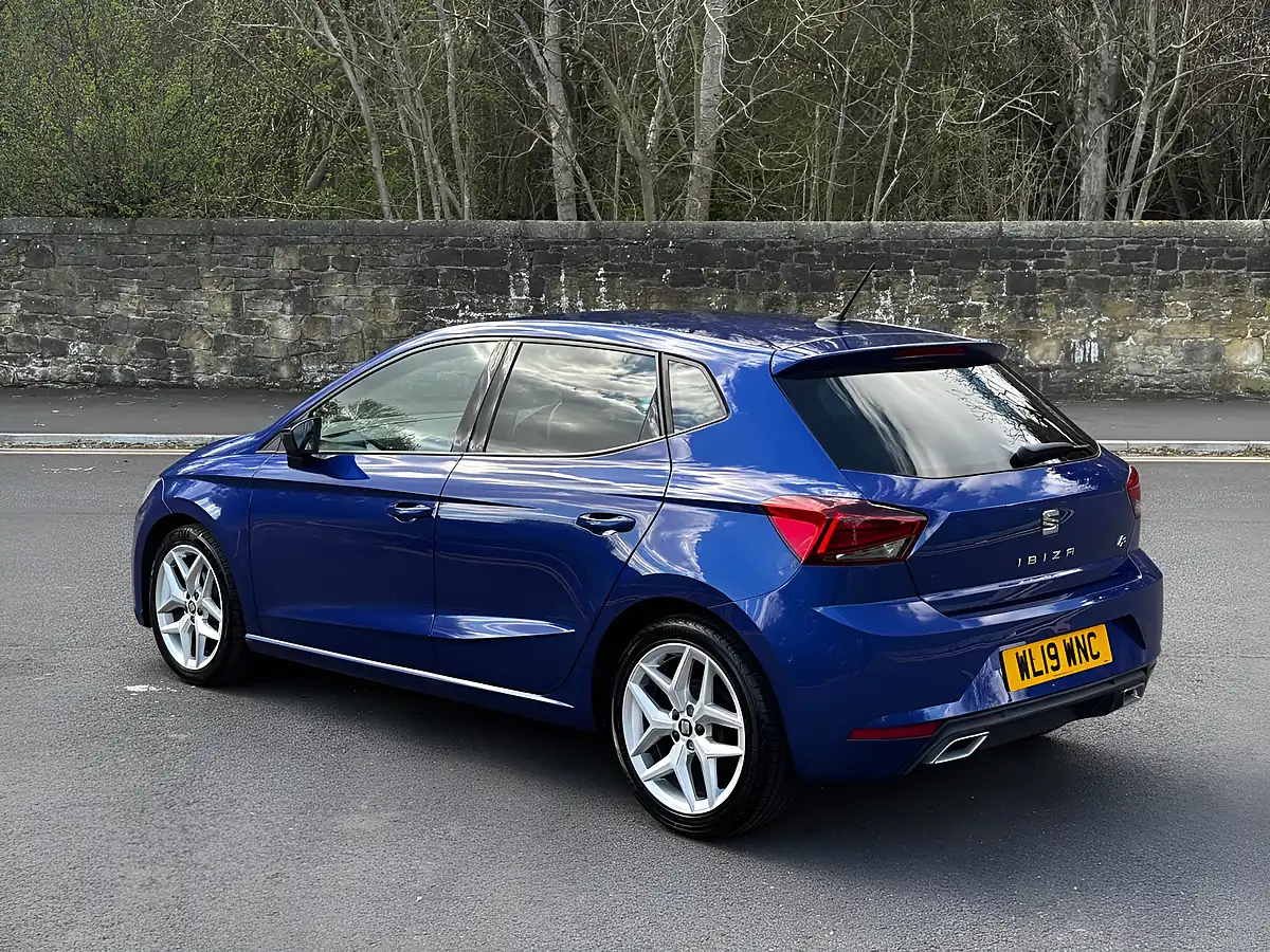 Used 2019 SEAT Ibiza Fr Blue - Interior and Exterior details 15