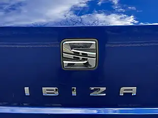Used 2019 SEAT Ibiza Fr Blue - Interior and Exterior details 17