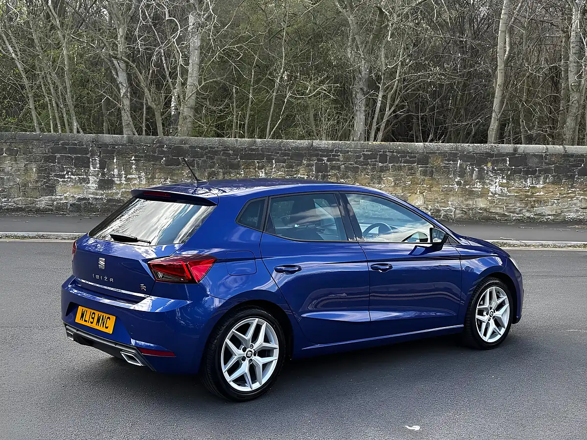 Used 2019 SEAT Ibiza Fr Blue - Interior and Exterior details 5