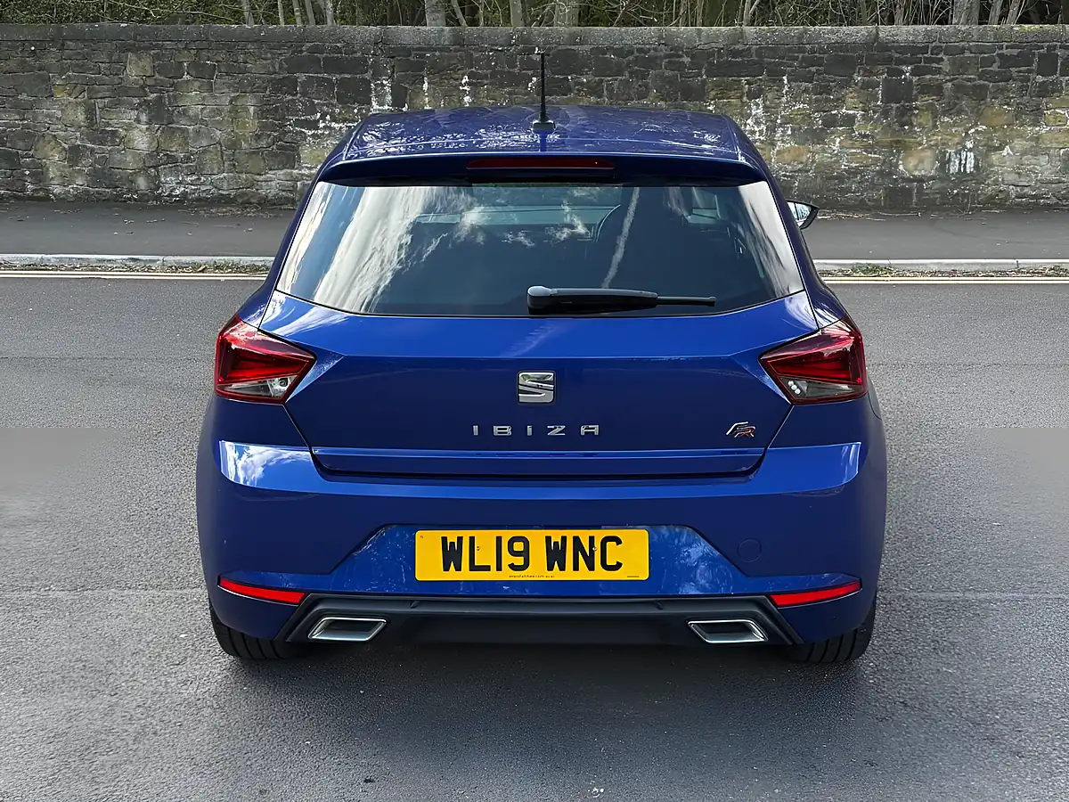 Used 2019 SEAT Ibiza Fr Blue - Interior and Exterior details 7
