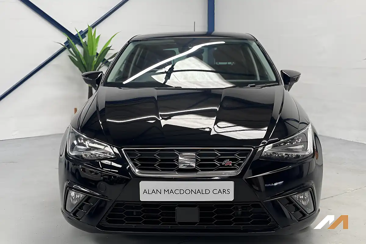 Used 2019 SEAT Ibiza Fr Midnight Black - Interior and Exterior details 4