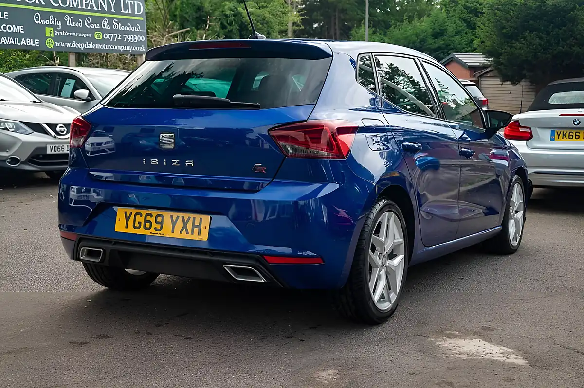 Used 2019 SEAT Ibiza Fr Mystery Blue Metallic - Interior and Exterior details 7