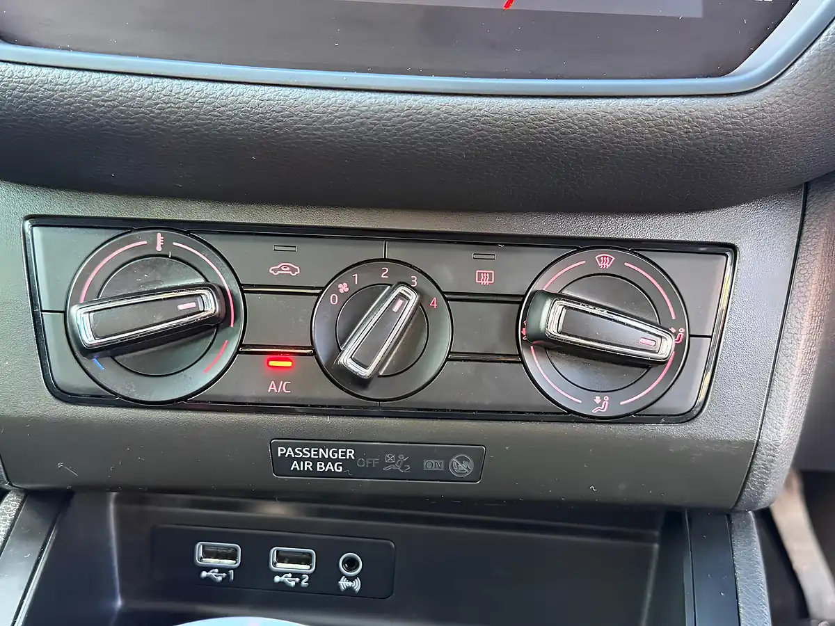 Used 2019 SEAT Ibiza Fr Red - Interior and Exterior details 16