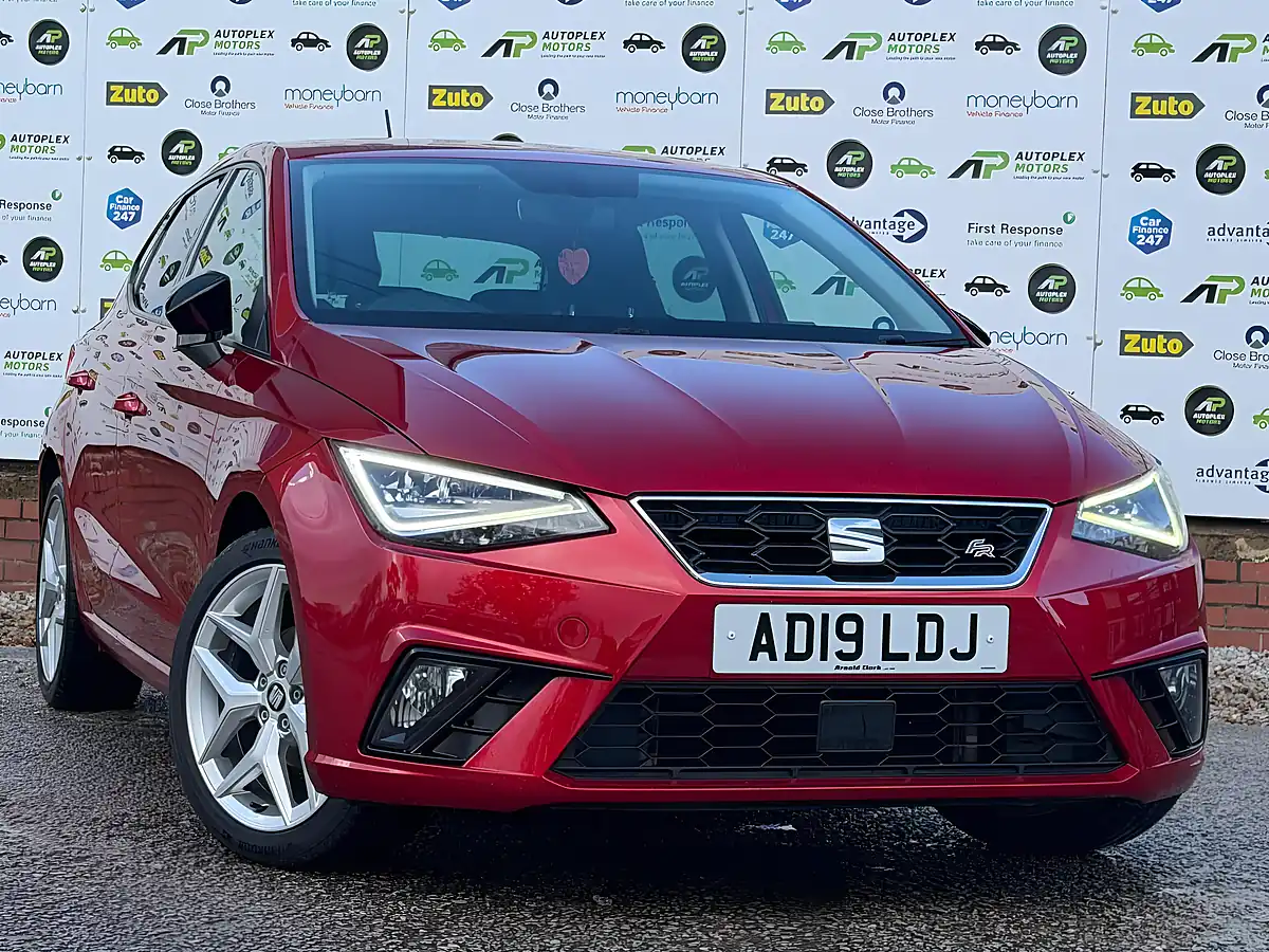 Used 2019 SEAT Ibiza Fr Red - Interior and Exterior details 3