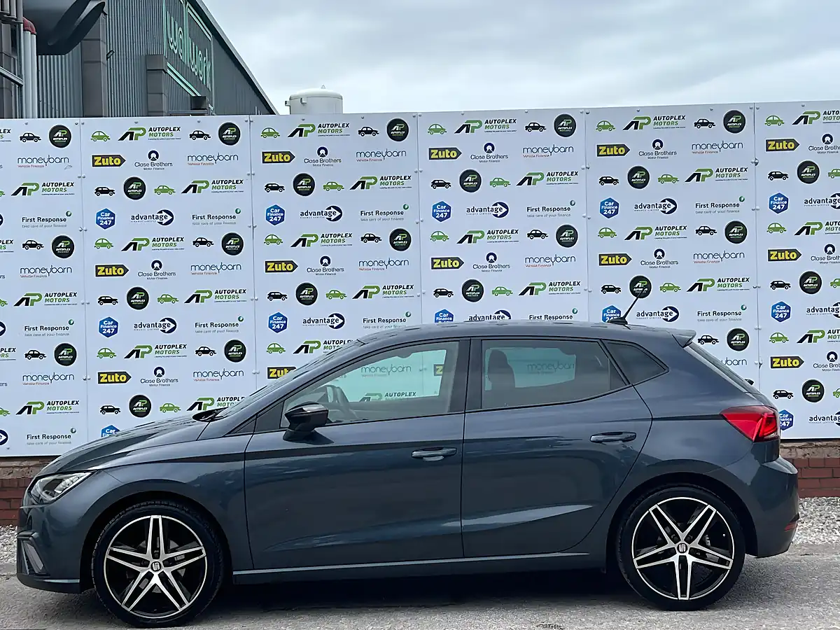 Used 2019 SEAT Ibiza Fr Sport Grey - Interior and Exterior details 9