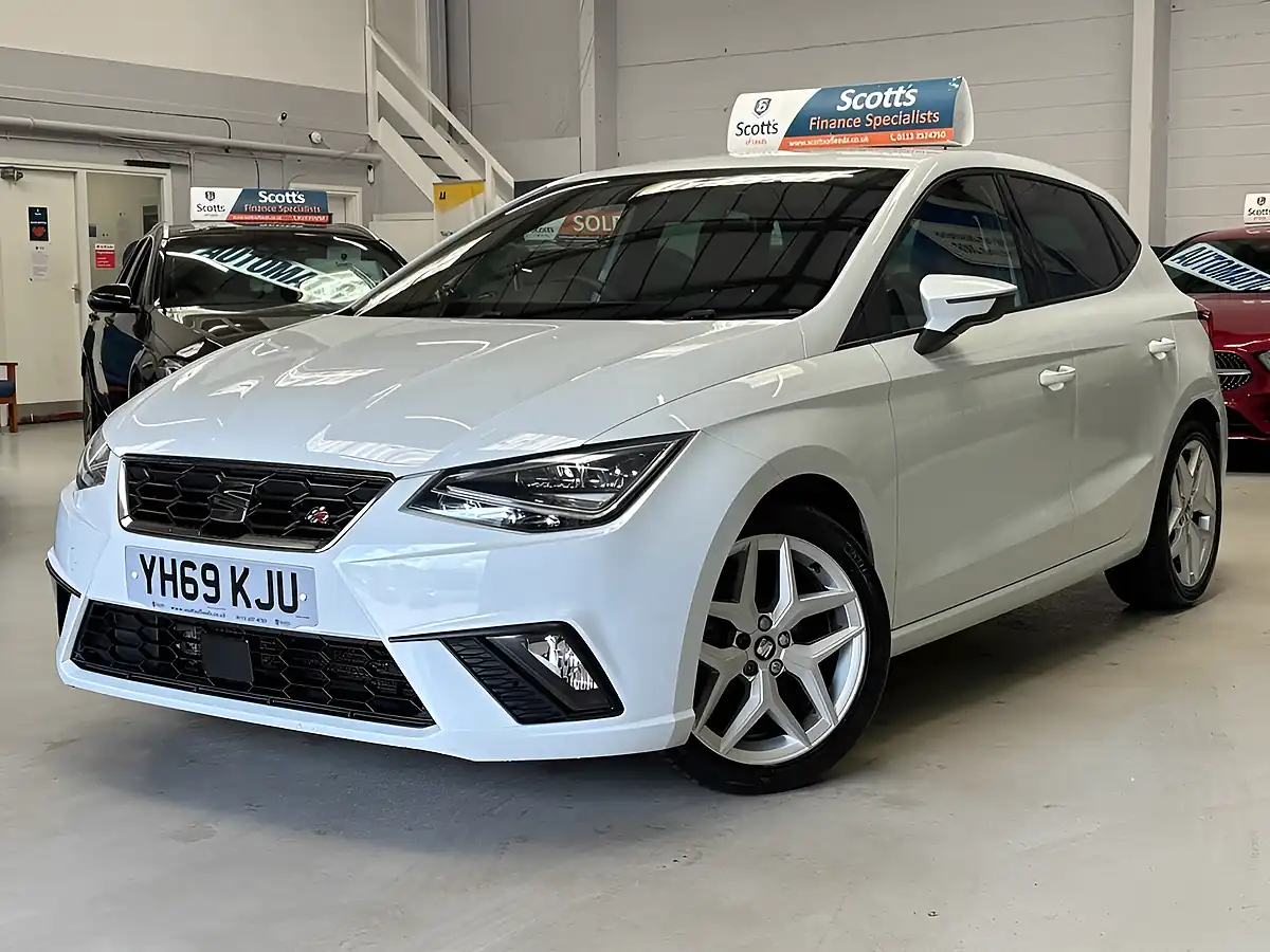 Used 2019 SEAT Ibiza Fr White - Interior and Exterior details 3