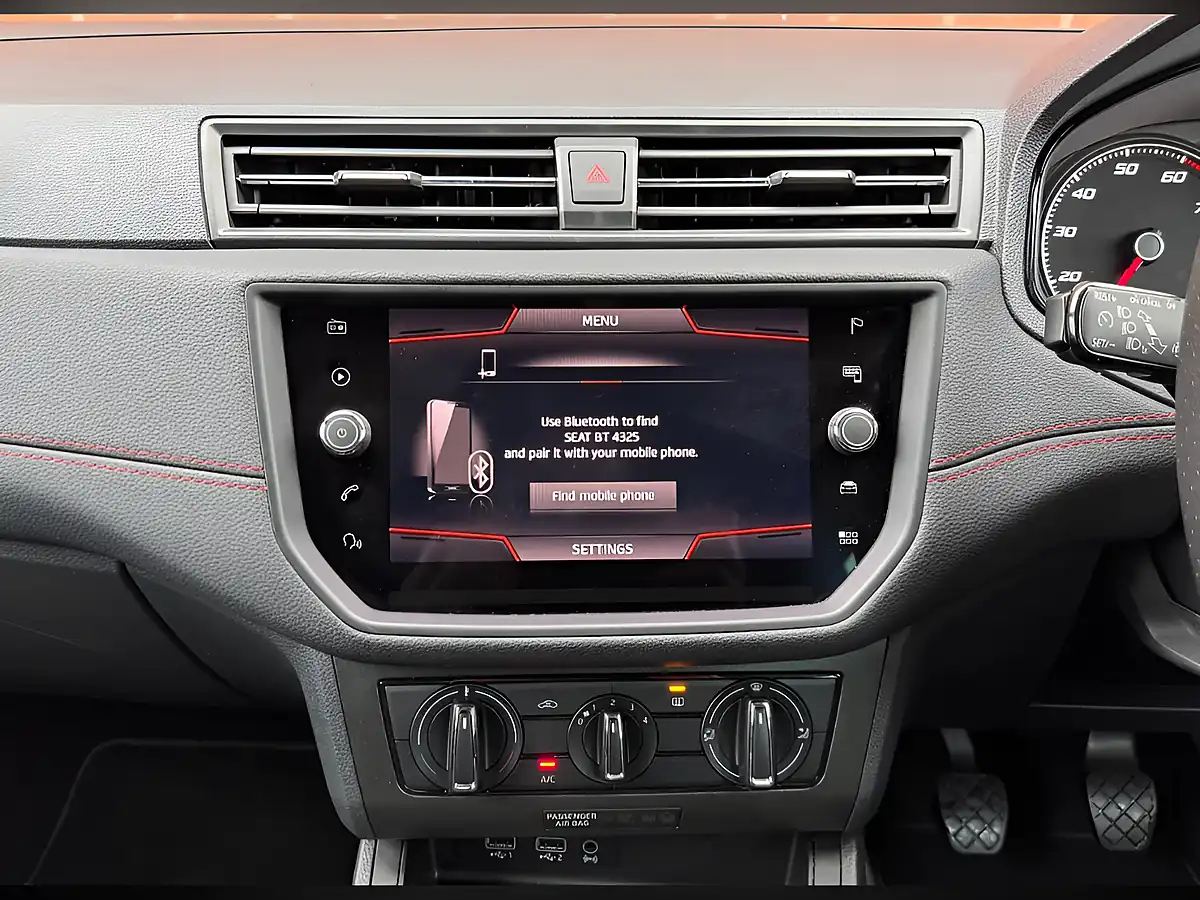 Used 2019 SEAT Ibiza Fr White - Interior and Exterior details 13