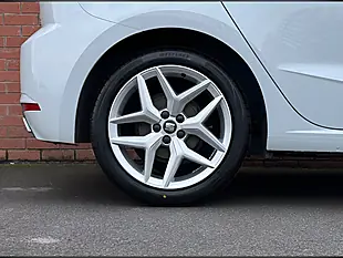 Used 2019 SEAT Ibiza Fr White - Interior and Exterior details 19