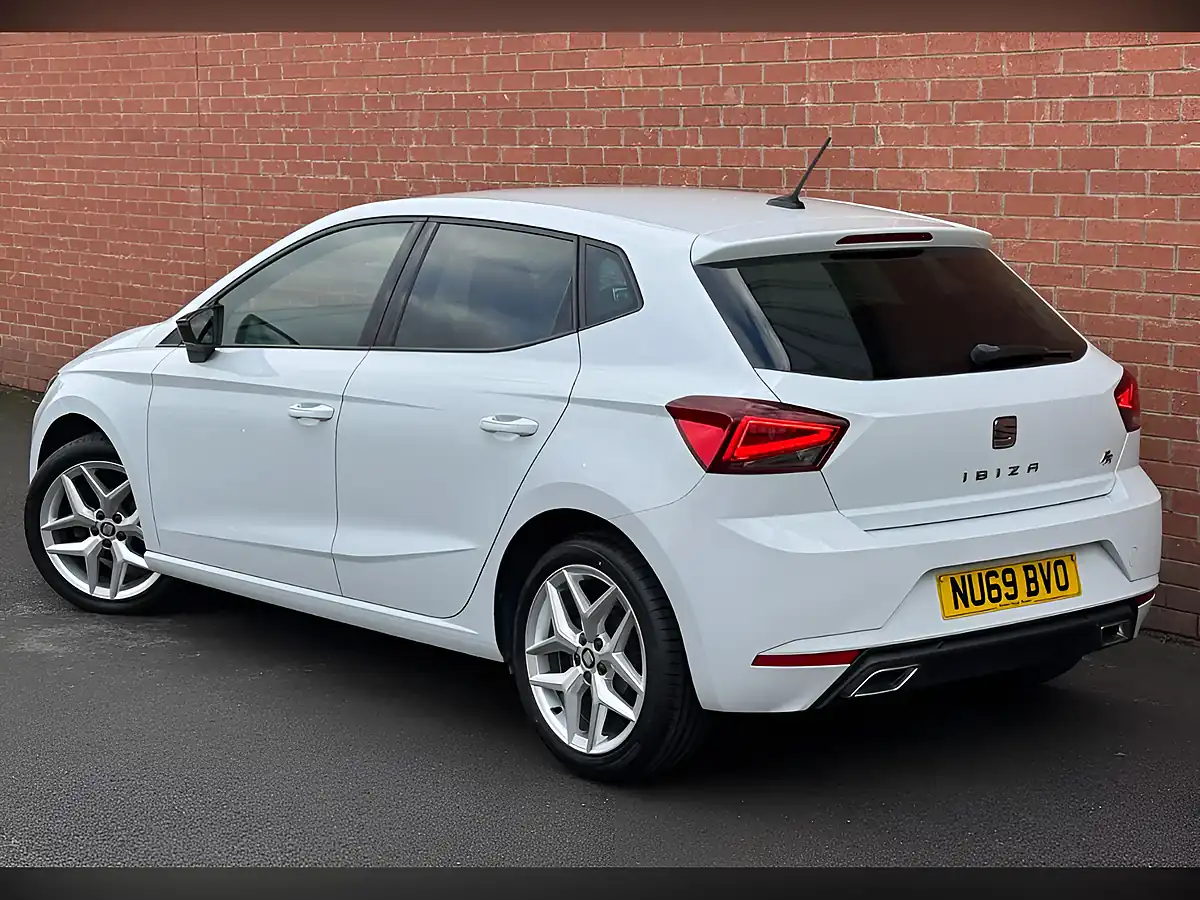 Used 2019 SEAT Ibiza Fr White - Interior and Exterior details 7