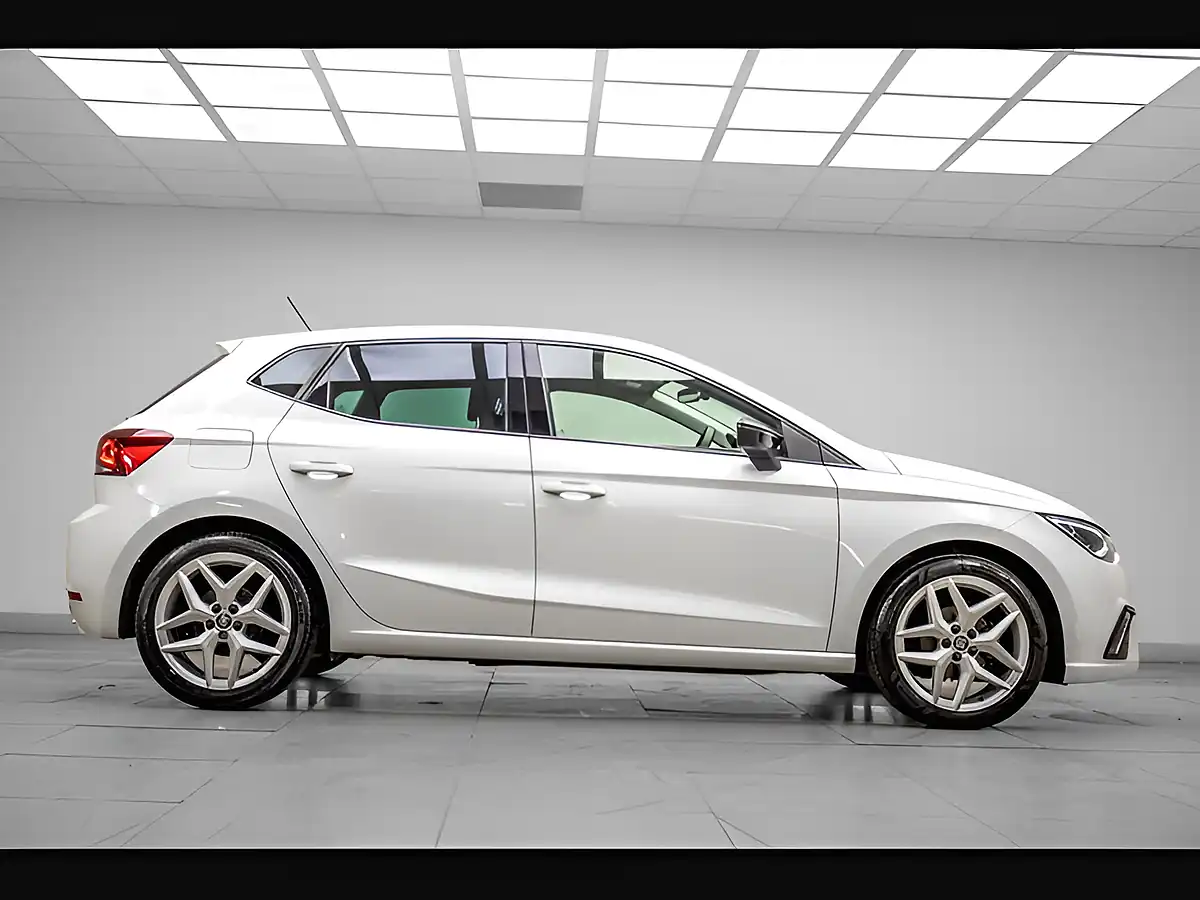 Used 2019 SEAT Ibiza Fr White - Interior and Exterior details 7