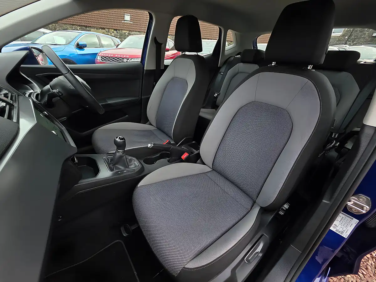 Used 2019 SEAT Ibiza Se Technology Blue - Interior and Exterior details 10