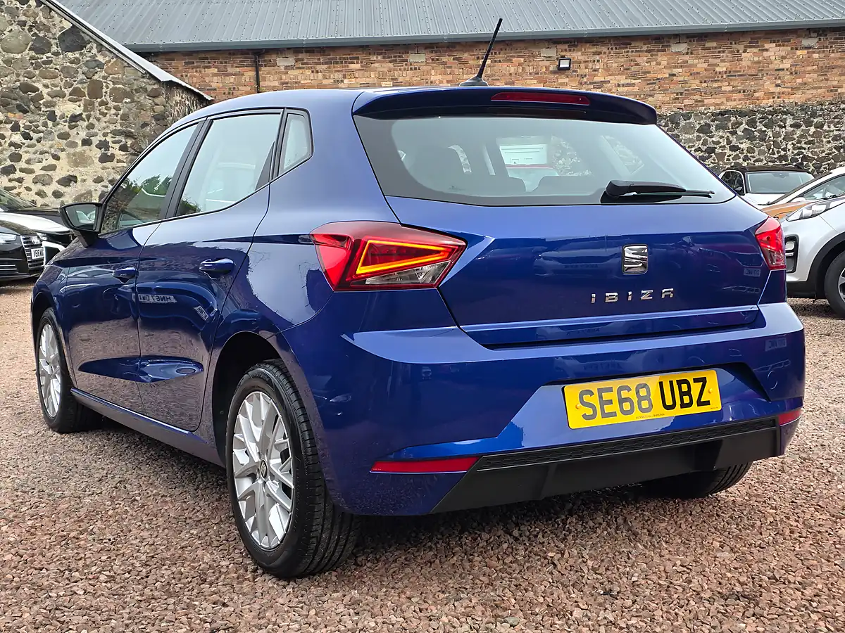 Used 2019 SEAT Ibiza Se Technology Blue - Interior and Exterior details 15